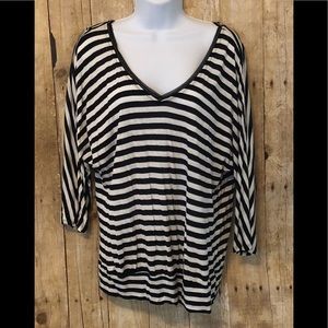 🔥🔥WHBM striped top🔥